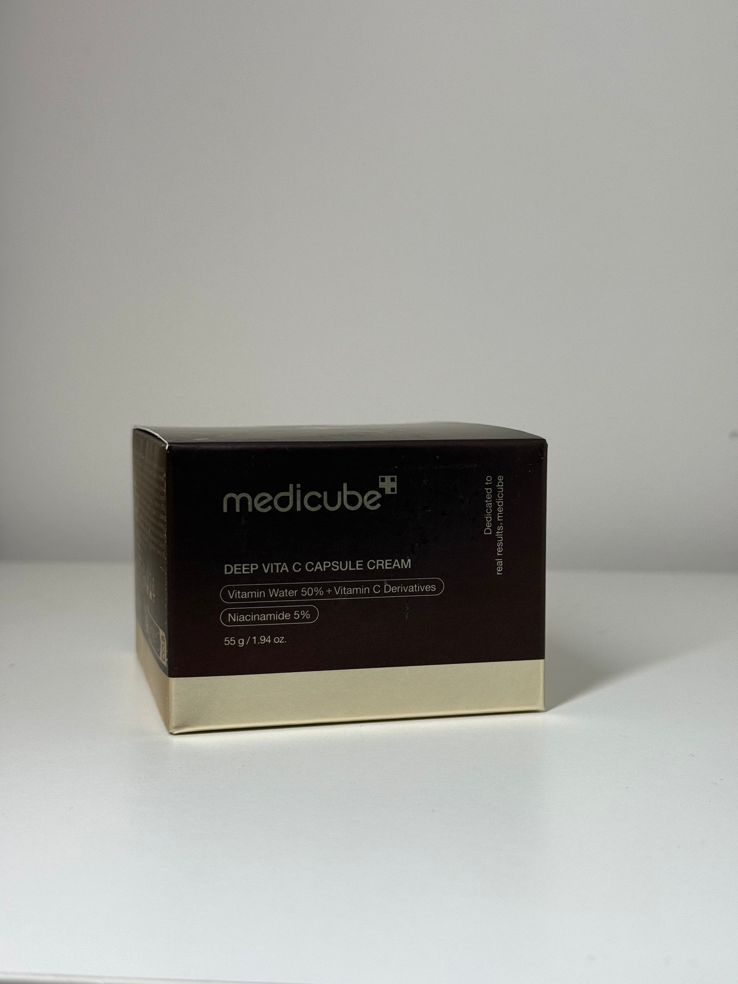 IZGAISMOJOŠS UN NOSTIPRINOŠS SEJAS KRĒMS MEDICUBE DEEP VITA C CAPSULE CREAM