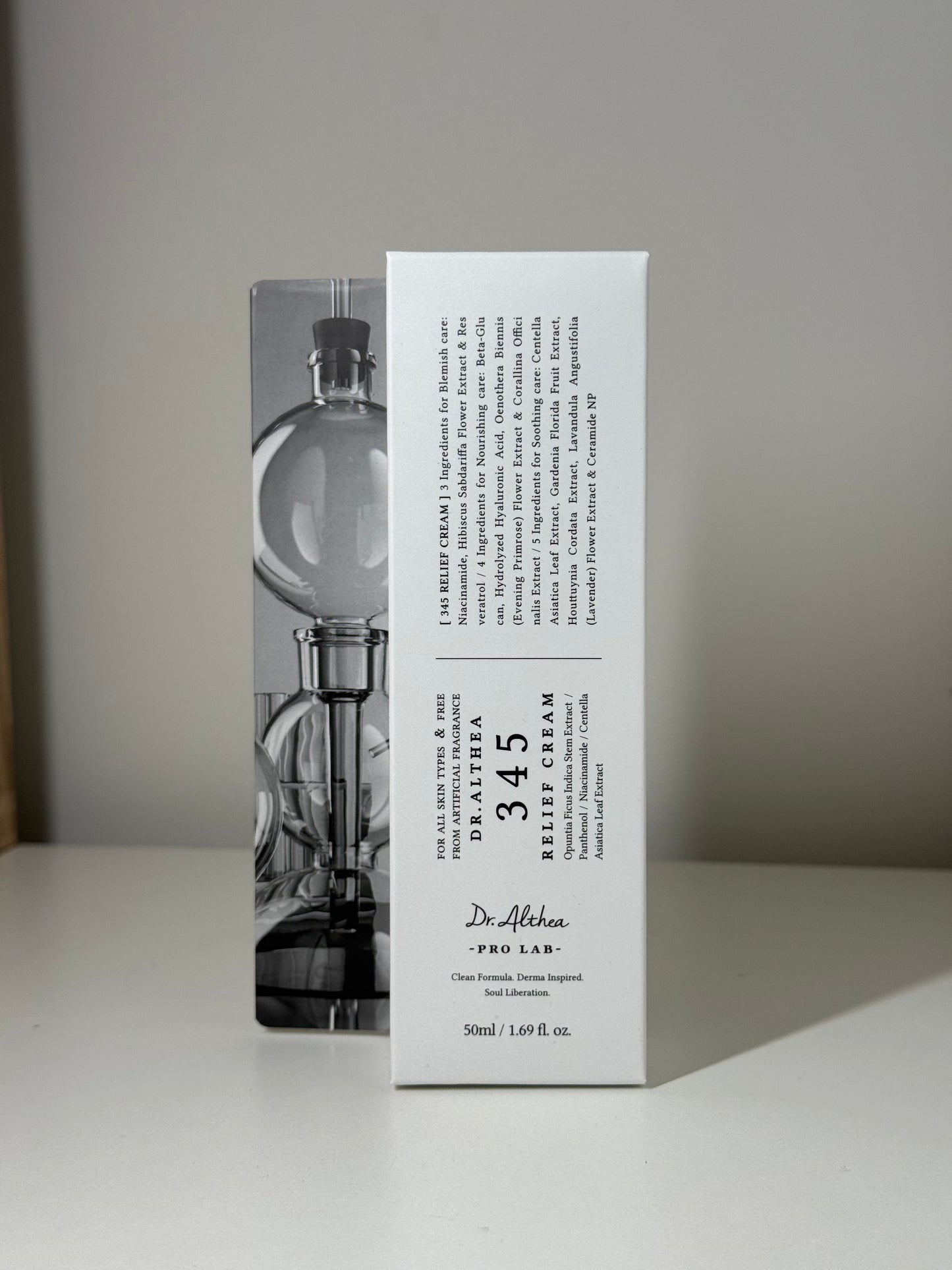 NOMIERINOŠS KRĒMS AR RESVERATROLU DR. ALTHEA 345 RELIEF CREAM